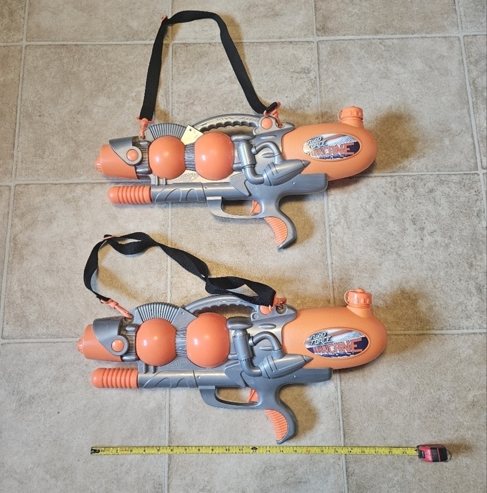 Kids Water Guns with Adjustable Carrying Straps by Swimway (2)